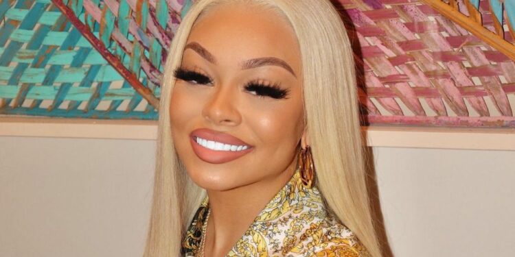 Latto previews a new pop song and says “Pop Latto Loading”