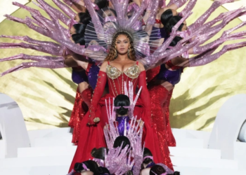Sources | Beyonce takes stage with daughter Blue Ivy for first full-length concert in four years
