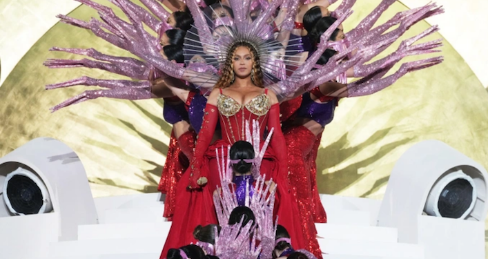 Sources | Beyonce takes stage with daughter Blue Ivy for first full-length concert in four years