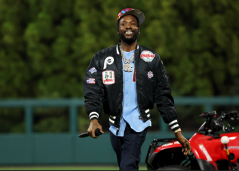 Meek Mill Receives Amnesty from Pennsylvania Governor Tim Wolf
